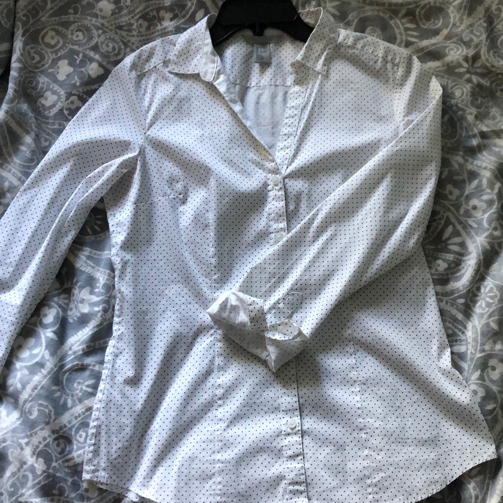 Tailored polka dot women’s dress shirt